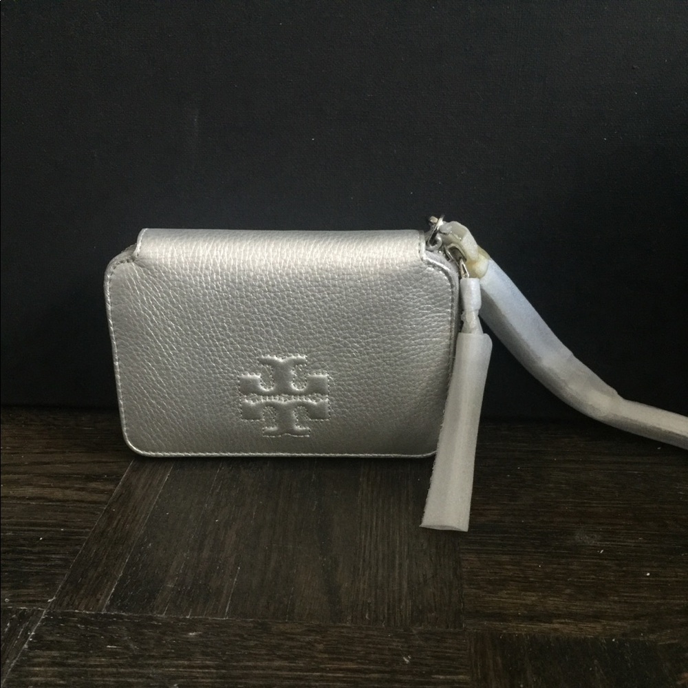 Thea Metallic Multi-Task Smartphone Wristlet